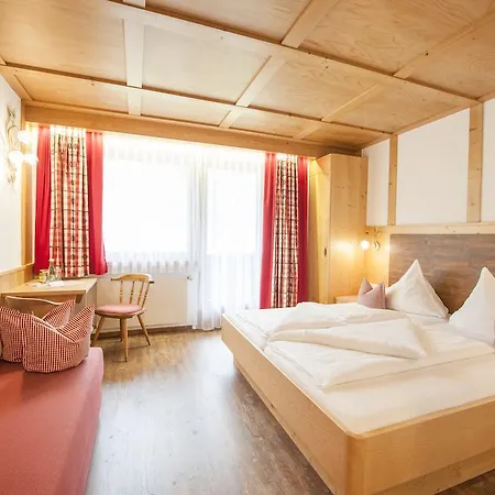 Szálloda Angelika Neustift im Stubaital
